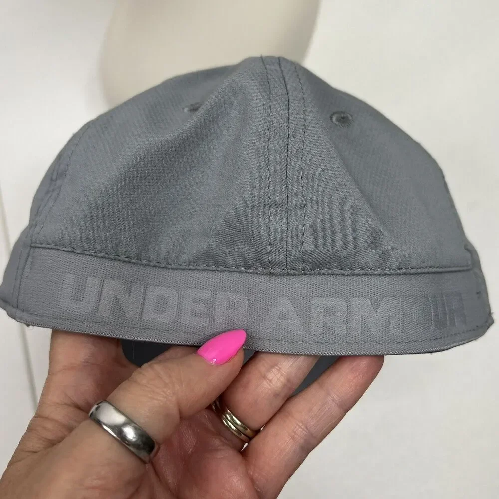 Under Armour Youth S/M‎ Hat Headline Stretch Fitted Grey Cap Back Spell Out